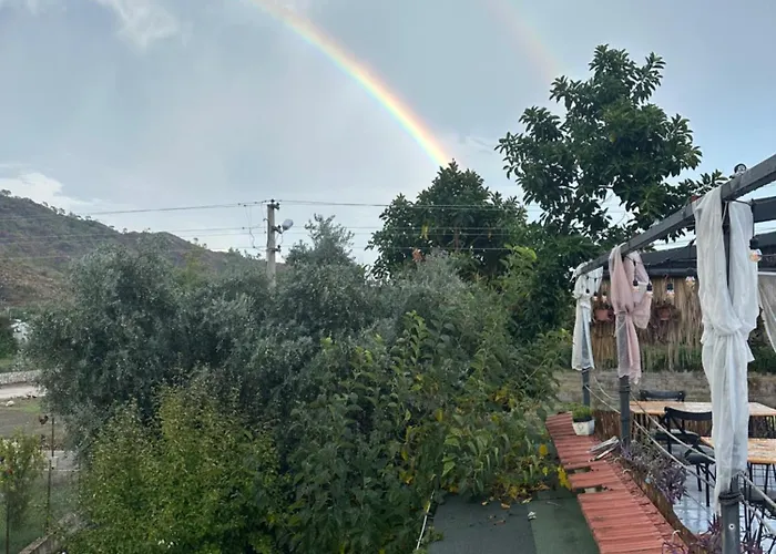 Gaya Cirali * קמר