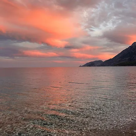 Δωμάτια σε οικογενειακή κατοικία Gaya Cirali *